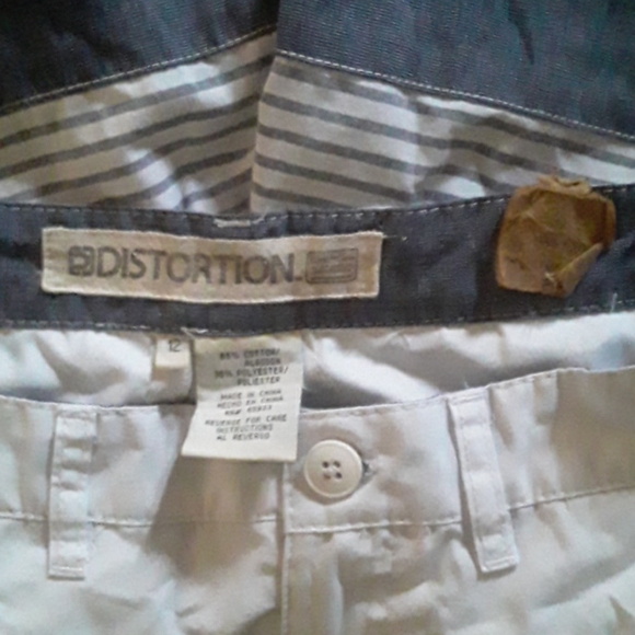 Boys size 12 Distortion shorts - Picture 4 of 4